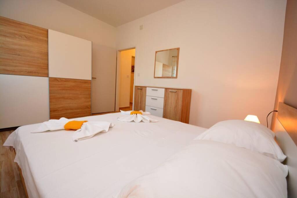 Premium Apartment Vicky Zara Esterno foto