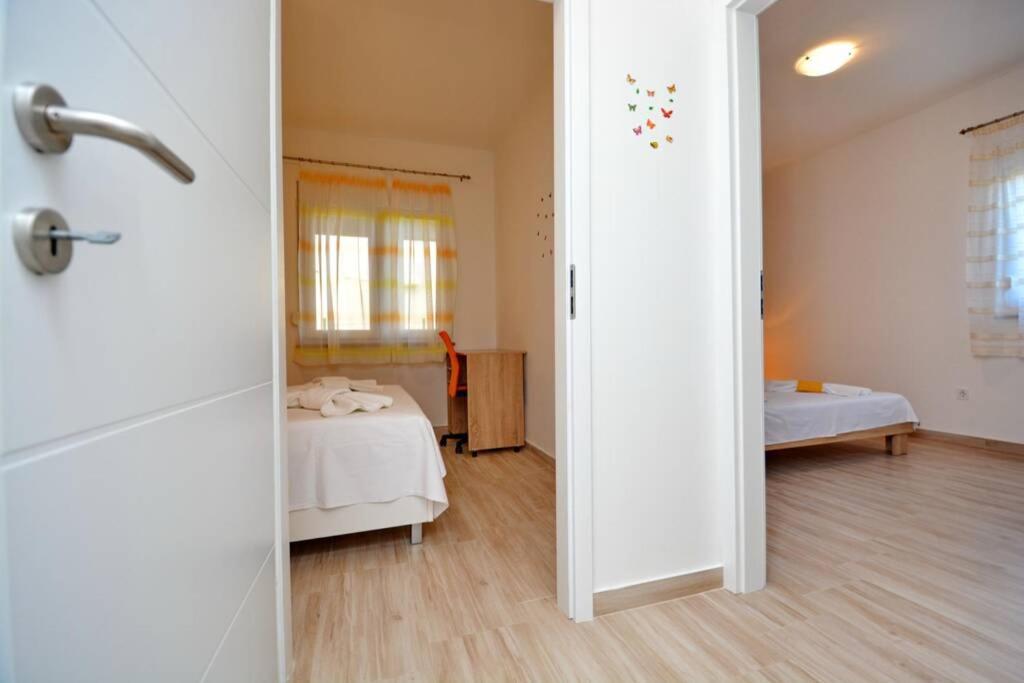 Premium Apartment Vicky Zara Esterno foto